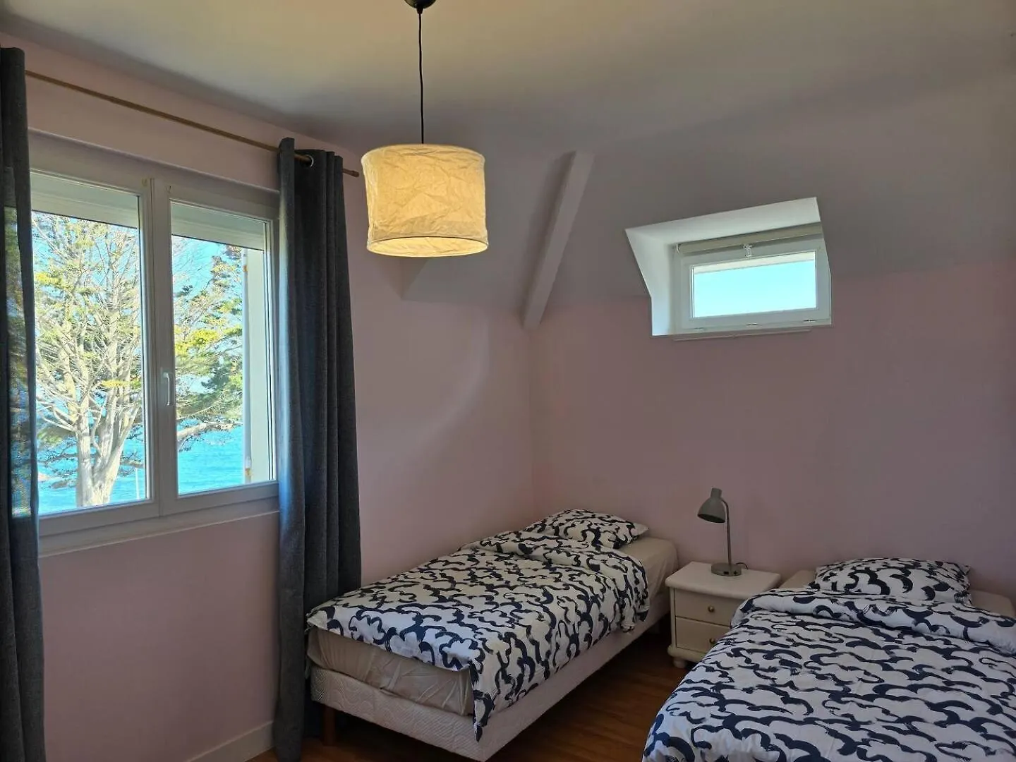Holiday home Les Pieds Dans L'Eau Villa Saint-Quay-Portrieux France